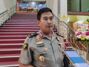 RS Polri akan Rujuk Perempuan Bawa Anjing ke Masjid ke RSJ Kamis Ini RS Polri akan Rujuk Perempuan Bawa Anjing ke Masjid ke RSJ Kamis Ini