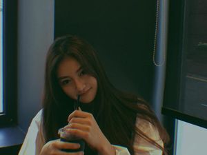 Pesona Jeong Darae, Atlet Renang Tercantik di Dunia yang Hobi Ngopi