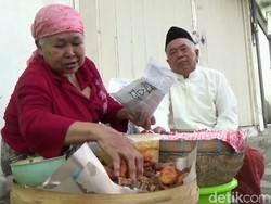 Nenek Suriyah, Nabung Biaya Haji Hasil Jualan Nasi Jagung Puluhan Tahun