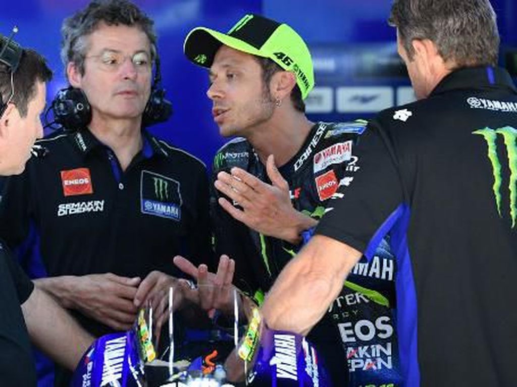 Adik Tiri Rossi Keberatan Kakaknya Terdepak dari Tim Yamaha Adik Tiri Rossi Keberatan Kakaknya Terdepak dari Tim Yamaha