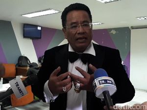 Bantah Lecehkan Iqlima Kim, Hotman Paris Unggah Bukti Dikirimi Foto Seksi Bantah Lecehkan Iqlima Kim, Hotman Paris Unggah Bukti Dikirimi Foto Seksi