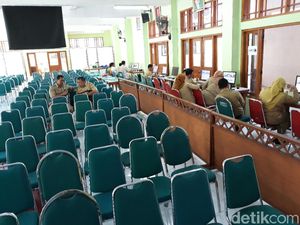 Lengangnya SMA di Solo pada Hari Pertama PPDB, Ternyata Ini Sebabnya