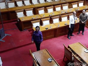 DPR Setuju Destry Damayanti Jadi Deputi Gubernur Senior BI DPR Setuju Destry Damayanti Jadi Deputi Gubernur Senior BI