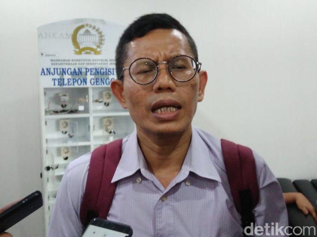 Ajukan 85 Gugatan Pileg, Demokrat Serahkan 15 Boks Bukti Ajukan 85 Gugatan Pileg, Demokrat Serahkan 15 Boks Bukti