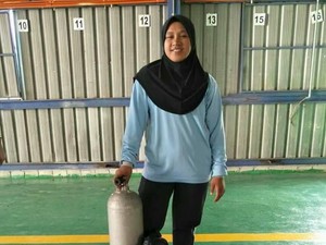 Kisah Hijabers yang Makara Wanita Tukang Las Bawah Laut Pertama di Malaysia Kisah Hijabers yang Makara Wanita Tukang Las Bawah Laut Pertama di Malaysia