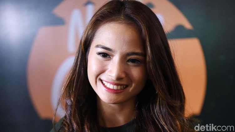 Acha Septriasa Lebaran di Sydney, Kumpul Keluarga Lewat Video Call Acha Septriasa Lebaran di Sydney, Kumpul Keluarga Lewat Video Call