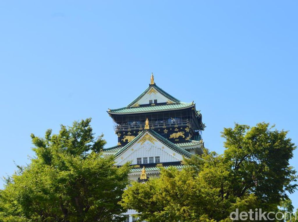 Foto: Istana Kuno di Jantung Osaka