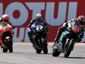 Begini Kata Bos Yamaha Membandingkan Vinales dan Quartararo Begini Kata Bos Yamaha Membandingkan Vinales dan Quartararo