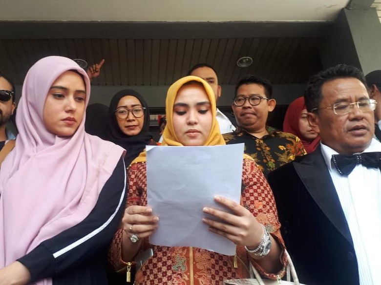 Fairuz Menangis karena Terluka Dipermalukan Galih Ginanjar