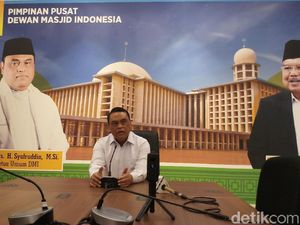 Perempuan Bawa Anjing ke Masjid, Dewan Masjid Imbau Umat Islam Bersabar Perempuan Bawa Anjing ke Masjid, Dewan Masjid Imbau Umat Islam Bersabar