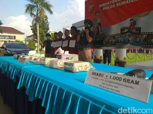 Polda Sumsel Tangkap 4 Pengedar 9 Kg Sabu Jaringan Aceh Polda Sumsel Tangkap 4 Pengedar 9 Kg Sabu Jaringan Aceh