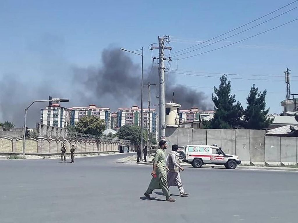 Serangan Taliban di Kabul Lukai 50 Anak-anak Serangan Taliban di Kabul Lukai 50 Anak-anak