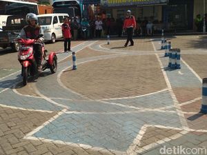 Penyandang Disabilitas di Tulungagung Dapat SIM Gratis di Hari Jadi Polisi Penyandang Disabilitas di Tulungagung Dapat SIM Gratis di Hari Jadi Polisi