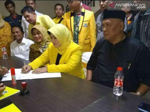 Adik Mantan Bupati Bekasi Neneng Hasanah Ikut Seleksi Cawabup Adik Mantan Bupati Bekasi Neneng Hasanah Ikut Seleksi Cawabup