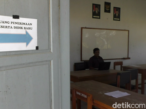Sulit Transportasi Umum, SMAN di Cirebon Hanya Terima 27 Siswa Baru