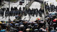 Aksi Protes Warnai Hari Pengembalian Hong Kong ke China