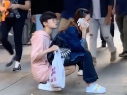 Viral Pria Rela Jadi Kursi Demi Pacar Bisa Duduk, Berakhir Dicibir Netizen