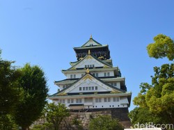 Istana Kuno di Jantung Kota Osaka