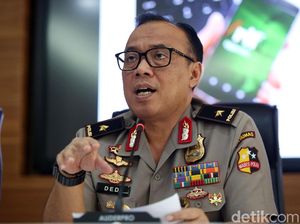 Bachtiar Nasir Masih di Luar Negeri, Polri: Kasusnya Tetap Jalan Bachtiar Nasir Masih di Luar Negeri, Polri: Kasusnya Tetap Jalan