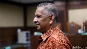 Senyum Sofyan Basir Saat Jalani Sidang Lanjutan