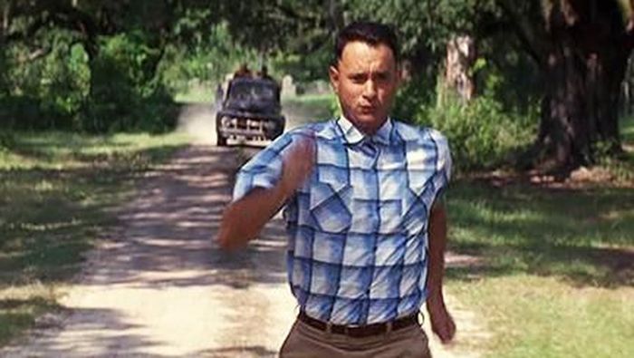 Tom Hanks dalam Forrest Gump/Foto: Forrest Gump (imdb.)