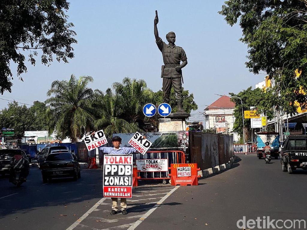 Kuota SMA Solo Sudah Penuh dari Zonasi 1,3 Km, Pakai SKD Palsu? Kuota SMA Solo Sudah Penuh dari Zonasi 1,3 Km, Pakai SKD Palsu?