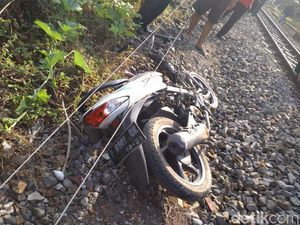 Tertabrak Kereta Api Lalu Terseret 300 Meter, Pasutri di Jember Tewas