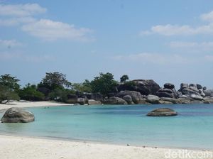 Tanjung Tinggi, Pantai Ikonik Bumi Laskar Pelangi