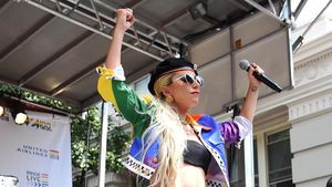 Lady Gaga, Zaira Wasim, EXO hingga Ayu Ting Ting