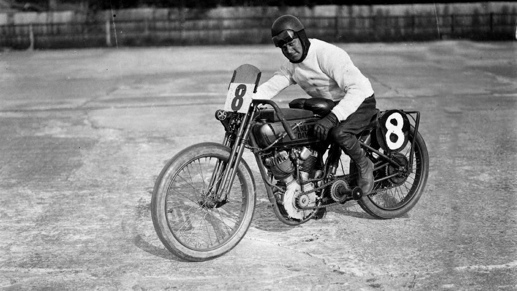Terpana Deretan Foto Harley-Davidson dari Dulu Hingga Kini Terpana Deretan Foto Harley-Davidson dari Dulu Hingga Kini