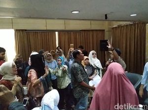 Relawan Prabowo Ricuh soal Putusan MK, Gerindra: Wajar Beda Pendapat Relawan Prabowo Ricuh soal Putusan MK, Gerindra: Wajar Beda Pendapat