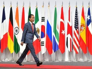 Soal Bahasa Inggris Jokowi: Isu Liar 1 Menit dan Aksen Medok Jawa Soal Bahasa Inggris Jokowi: Isu Liar 1 Menit dan Aksen Medok Jawa