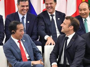 Luhut Cerita soal Bahasa Inggris Jokowi yang Medok Jawa di KTT G20 Luhut Cerita soal Bahasa Inggris Jokowi yang Medok Jawa di KTT G20