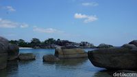 Foto: Tak Pernah Bosan ke Pantai Laskar Pelangi di Belitung