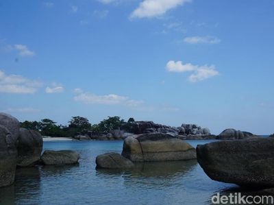 Foto: Tak Pernah Bosan ke Pantai Laskar Pelangi di Belitung