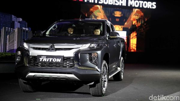 Mitsubishi Triton Bertampang Xpander Mendarat di Indonesia