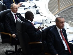 Putin Bawa Mug Sendiri Saat Jamuan Makan KTT G20, Ini Alasannya