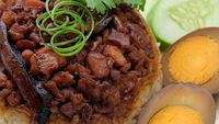 Pagi Ini Enaknya Sarapan Nasi Tim Ayam yang Lembut Gurih