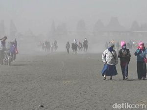 Aturan Lengkap Kendaraan Boleh Melintas di Lautan Pasir Bromo Aturan Lengkap Kendaraan Boleh Melintas di Lautan Pasir Bromo