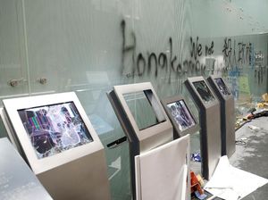 Hong Kong Resesi, Uang Kiriman TKI Terganggu?