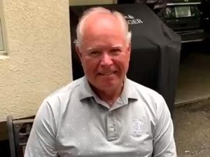 Viral, Reaksi Terkejut Kakek-kakek Saat Dapat Hadiah Tiket Konser Lady Gaga