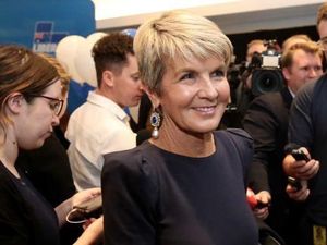 Bekerja Untuk Konsultan Pengelola Bantuan LN Australia, Julie Bishop Dituding Langgar Aturan