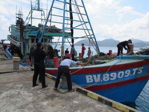 Ditangkap Bakamla, Kapal Ilegal Vietnam Berisi 500 Kg Ikan Diserahkan ke KKP