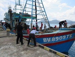 Ditangkap Bakamla, Kapal Ilegal Vietnam Berisi 500 Kg Ikan Diserahkan ke KKP