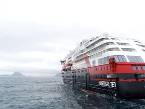 Keren! Ini Kapal Pesiar Pertama Bertenaga Baterai