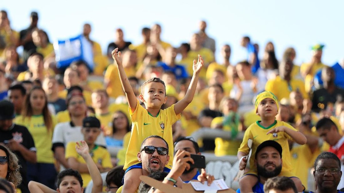 Fans diharapkan mendukung penuh Brasil saat hadapi Argentina (Buda Mendes/Getty Images)