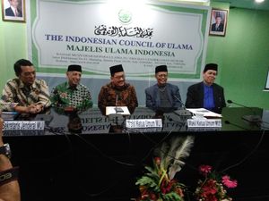 Wanita Bawa Anjing Masuk Masjid, MUI Tak Yakin Pelakunya Orang Waras