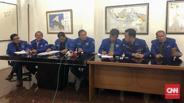 Para pendiri Partai Demokrat mengkritisi kepemimpinan SBY.