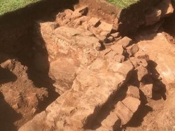 Heboh di Inggris, Bangunan Tua 400 Tahun di Bawah Halaman Rumah