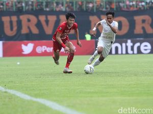 Pelatih Persija Ungkap Alasan Terus Jadikan Feby Eka sebagai Starter Pelatih Persija Ungkap Alasan Terus Jadikan Feby Eka sebagai Starter